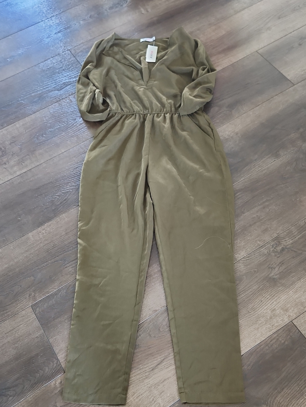 NWT JustFab Green Jumpsuit Medium Pockets
